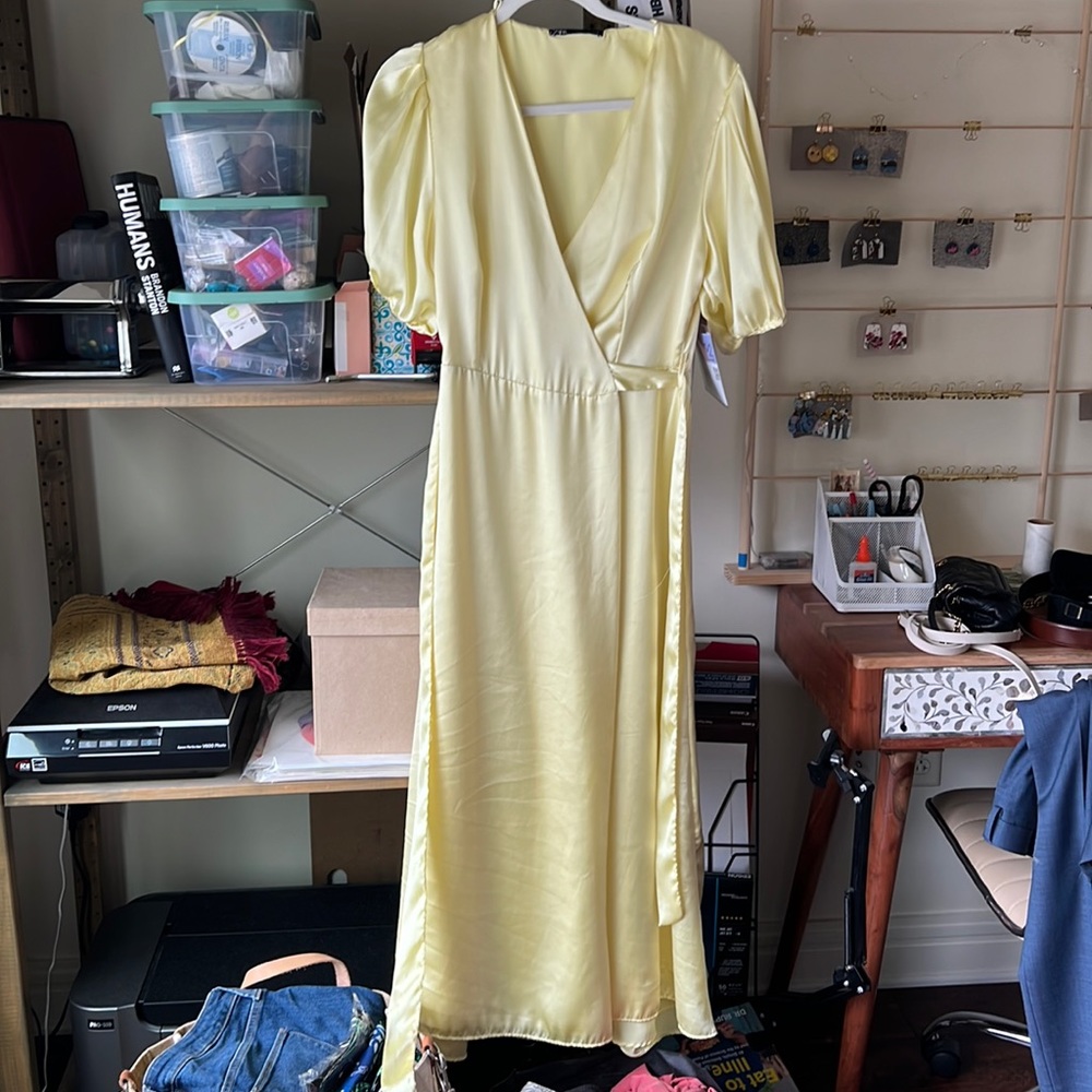 Yellow puff sleeve ZARA maxi dress